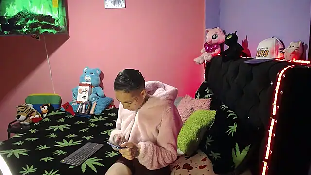 Snapshot of bad_couple_sex chatting on 01/07/25, 01:38 bad couple sex online show from 01/07/25, 01:38