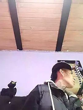 Snapshot of bad_couple_sex chatting on 01/27/25, 08:17 bad couple sex online show from 01/27/25, 08:17