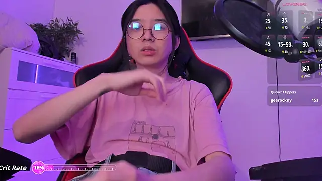 wexlee7 online show from 10/24/25, 11:34