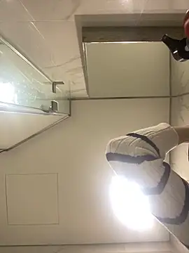 MEOW MEO online show from 12/20/25, 04:03