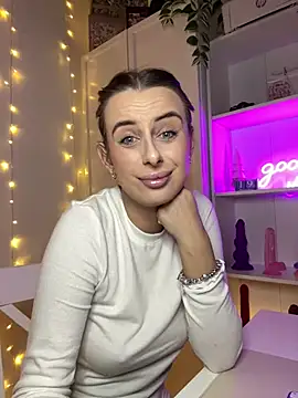 Snapshot of Hii_Lolla chatting on 12/20/24, 03:21 Hii Lolla online show from 12/20/24, 03:21