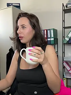 Snapshot of Hii_Lolla chatting on 03/20/25, 07:14 Hii Lolla online show from 03/20/25, 07:14