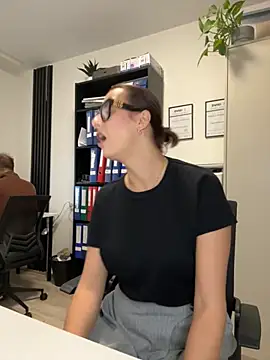 Snapshot of Hii_Lolla chatting on 10/01/25, 06:08 Hii Lolla online show from 10/01/25, 06:08