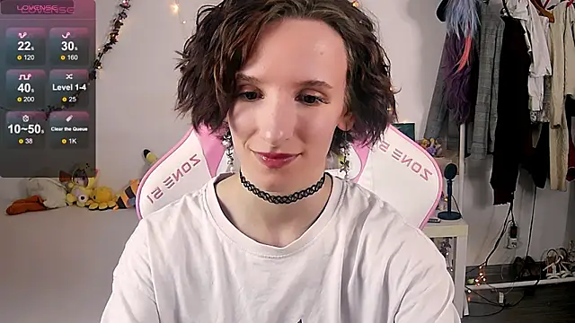 Snapshot of Violet_Veliya chatting on 10/30/25, 03:02 Violet Veliya online show from 10/30/25, 03:02