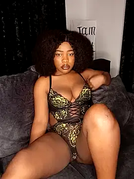 Snapshot of rosey_cheeks chatting on 12/20/24, 04:31 rosey cheeks online show from 12/20/24, 04:31