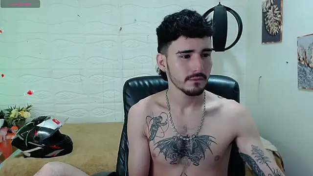 Snapshot of DmitriSanders chatting on 12/11/24, 11:43 DmitriSanders online show from 12/11/24, 11:43