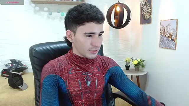 Snapshot of DmitriSanders chatting on 03/13/25, 12:27 DmitriSanders online show from 03/13/25, 12:27