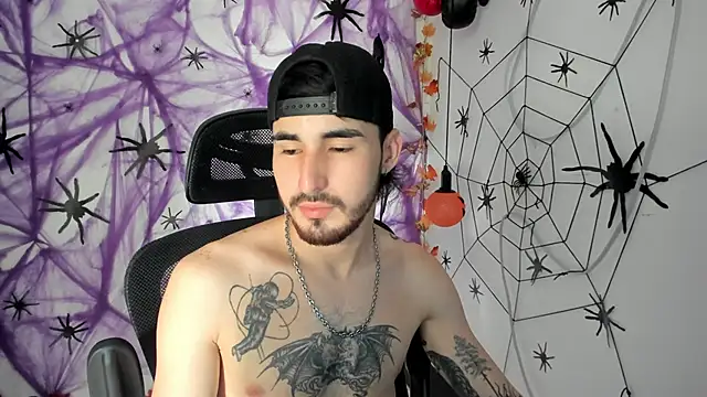 Snapshot of DmitriSanders chatting on 10/16/25, 08:10 DmitriSanders online show from 10/16/25, 08:10