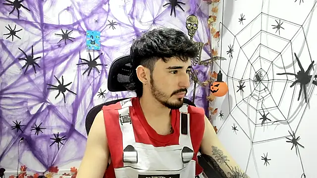 Snapshot of DmitriSanders chatting on 11/07/25, 07:14 DmitriSanders online show from 11/07/25, 07:14