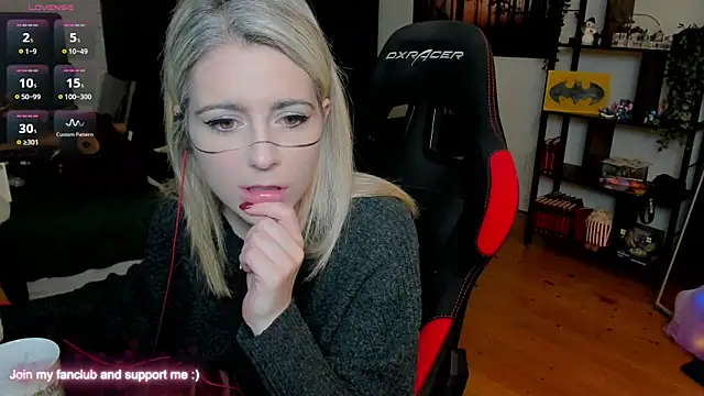 Lisaonthemoon online show from 12/19/25, 04:03