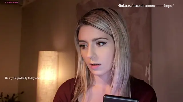 Lisaonthemoon online show from 03/25/26, 08:26