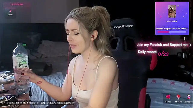Snapshot of Lisaonthemoon chatting on 07/02/26, 06:47 Lisaonthemoon online show from 07/02/26, 06:47