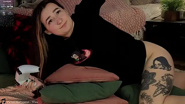 Megan  Hart online show from 12/20/24, 01:58