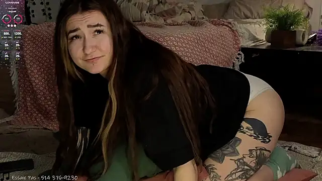 Megan  Hart online show from 12/22/24, 11:00