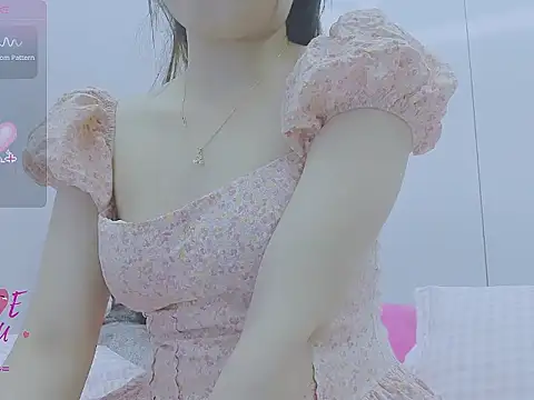 Linh diudang online show from 10/25/25, 02:56