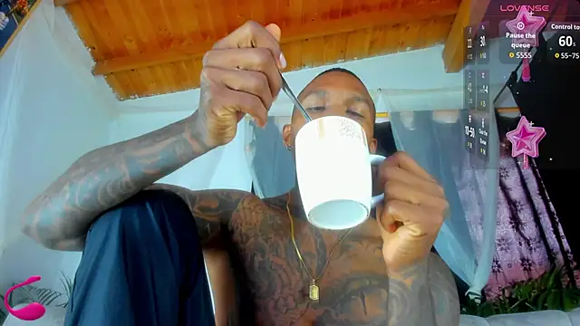 esteveen ortegas  online show from 10/27/25, 01:37