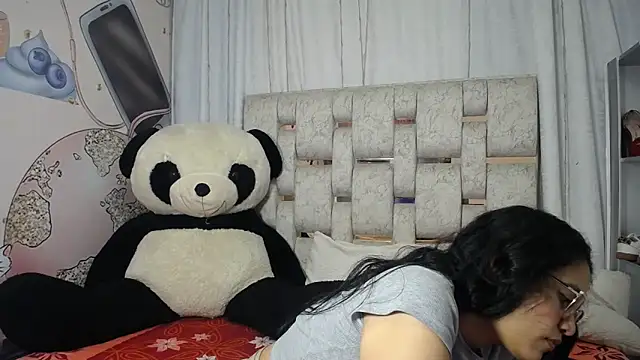 KEYRA-MILLER- online show from 12/19/25, 02:51