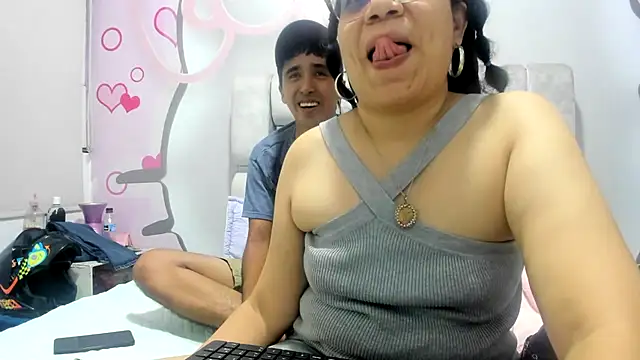 Snapshot of KEYRA-MILLER- chatting on 05/14/26, 01:56 KEYRA-MILLER- online show from 05/14/26, 01:56