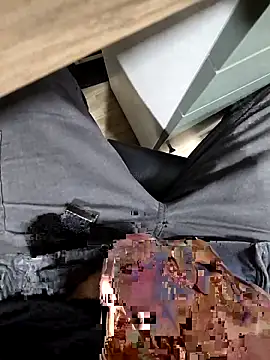 Snapshot of anald66666 chatting on 11/12/25, 11:03 anald66666 online show from 11/12/25, 11:03