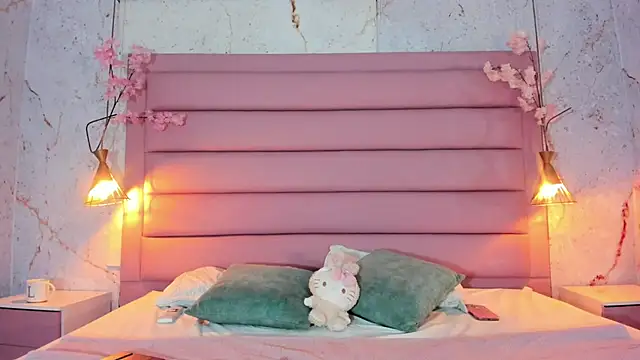 Lezy  online show from 10/03/25, 07:44