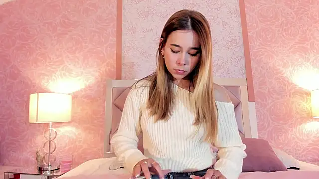 Lezy  online show from 11/12/25, 08:08