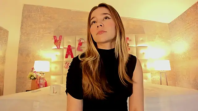 Lezy  online show from 02/15/26, 07:43