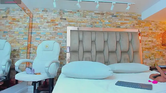 karla dunn online show from 10/03/25, 09:01