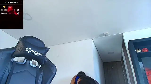 Snapshot of Pamela-fit chatting on 02/05/25, 11:17 Pamela-fit online show from 02/05/25, 11:17