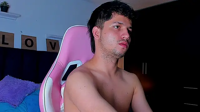 Issac james  online show from 12/16/25, 06:51