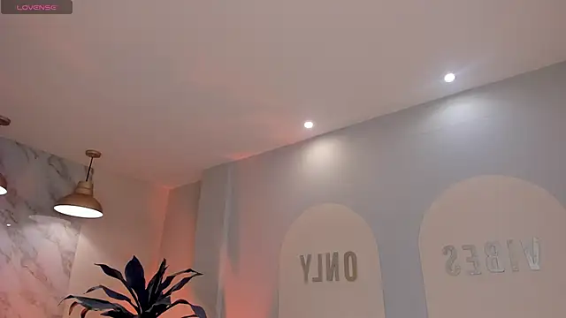 PaulinaSantos  online show from 04/21/26, 07:17