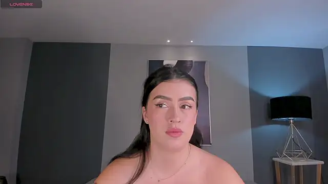 Snapshot of PaulinaSantos_ chatting on 06/07/26, 05:16 PaulinaSantos online show from 06/07/26, 05:16