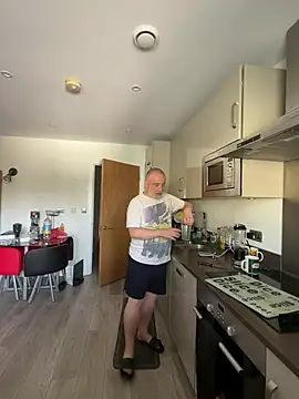 LondonTeffy online show from 07/17/26, 10:33