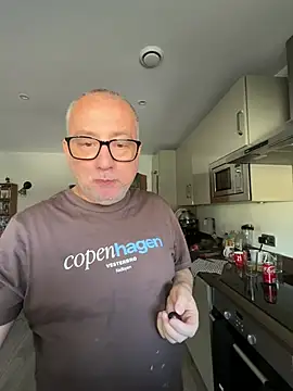 LondonTeffy online show from 07/27/26, 12:23