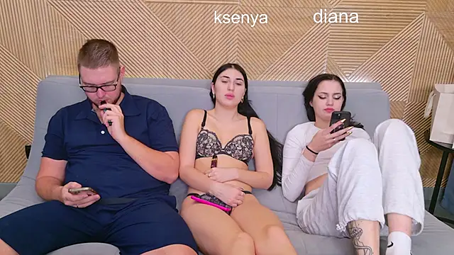 Ksenny online show from 11/28/25, 02:58