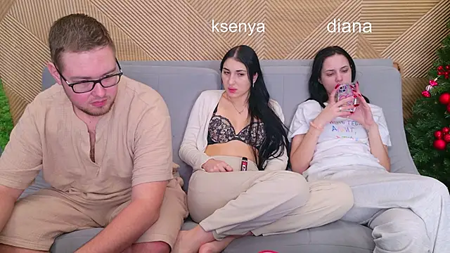 Ksenny online show from 12/22/25, 04:31