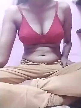 Tamilpriya46 online show from 02/19/25, 11:49