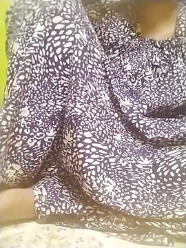 Tamilpriya46 online show from 09/28/25, 04:45
