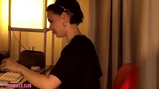 Snapshot of SophieCharm chatting on 07/12/26, 04:25 SophieCharm online show from 07/12/26, 04:25