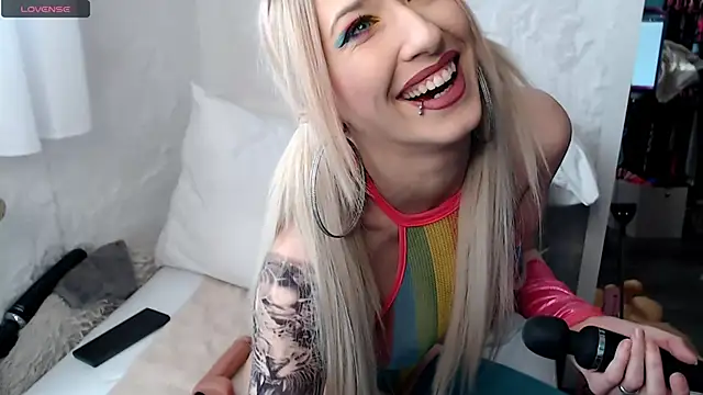 Julia-Sugar online show from 03/05/25, 03:29