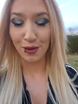 Julia-Sugar online show from 03/22/25, 05:20