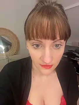 victoirenextdoor online show from 12/02/25, 09:32