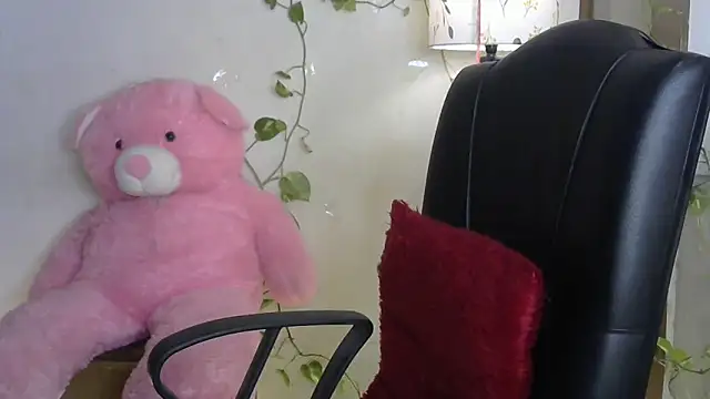 Black cat cutie online show from 06/18/26, 05:30