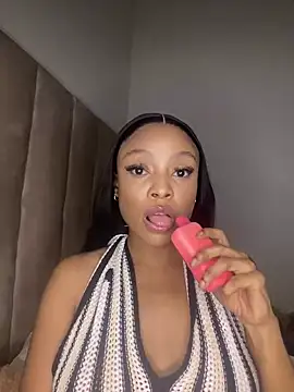 SexyDee025 online show from 03/02/25, 02:10