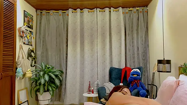 Abrilqueen online show from 12/23/25, 03:59