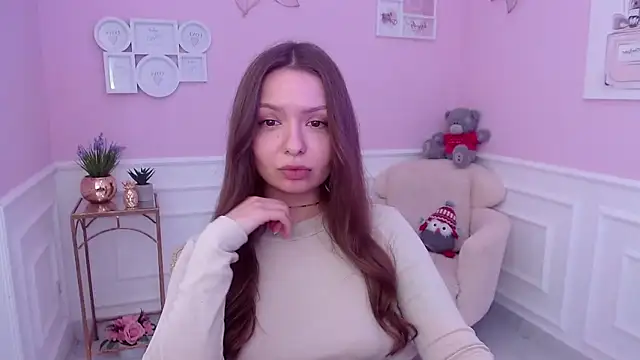 LucySkilar online show from 02/02/25, 12:13