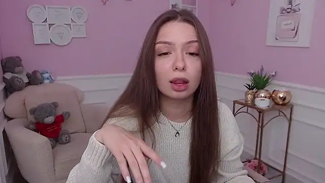 LucySkilar online show from 11/02/25, 06:16