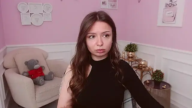 Snapshot of LucySkilar chatting on 05/31/26, 03:58 LucySkilar online show from 05/31/26, 03:58
