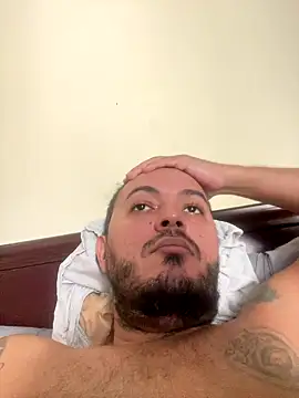 mfloressd14 online show from 11/07/25, 04:18