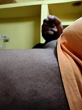 Brown Munda047 online show from 10/03/25, 06:27