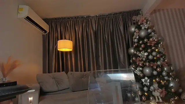 HannaByron online show from 12/12/24, 05:10